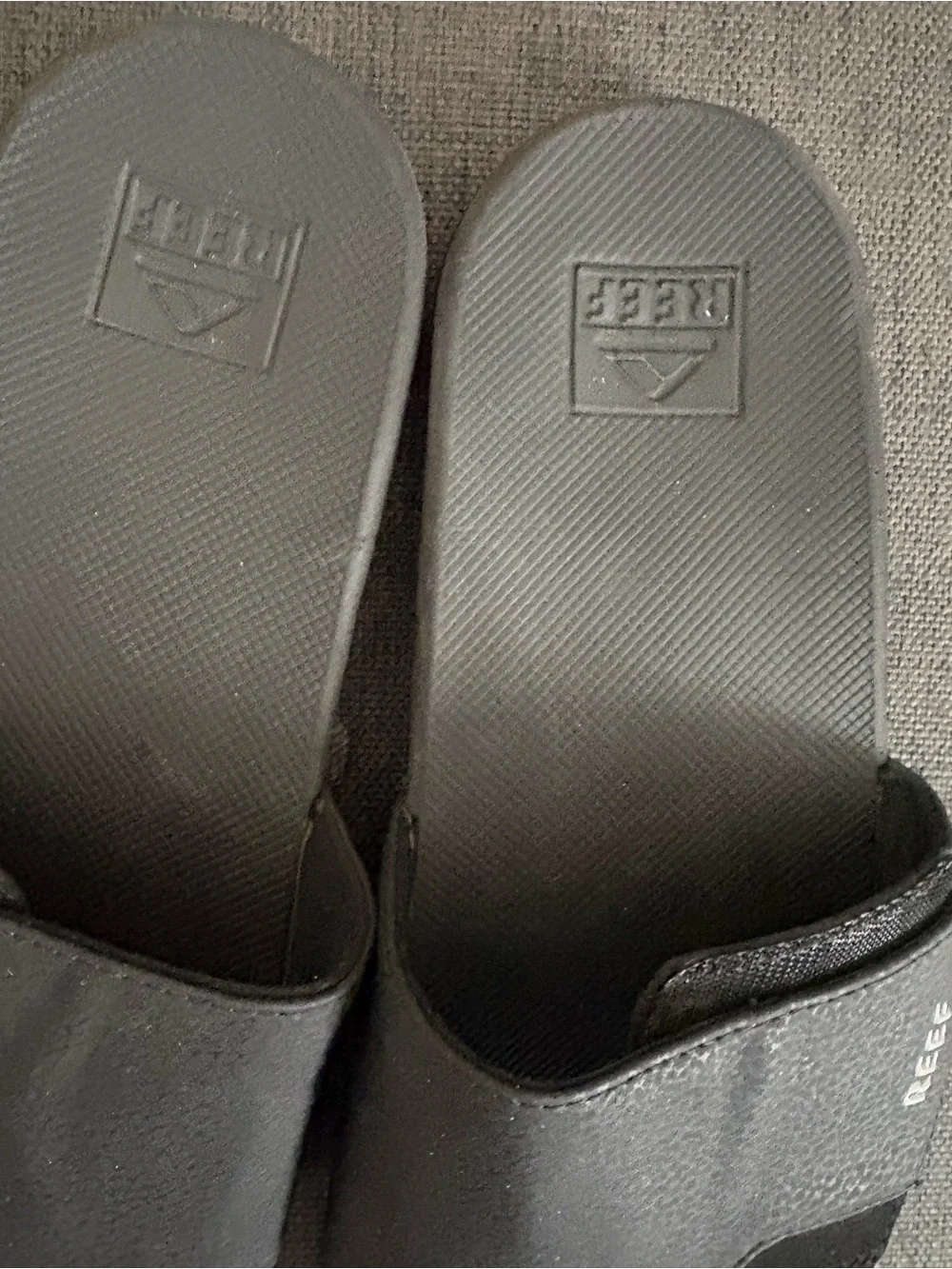 Men’s Reef Black Fanning Slides Size 11 Used